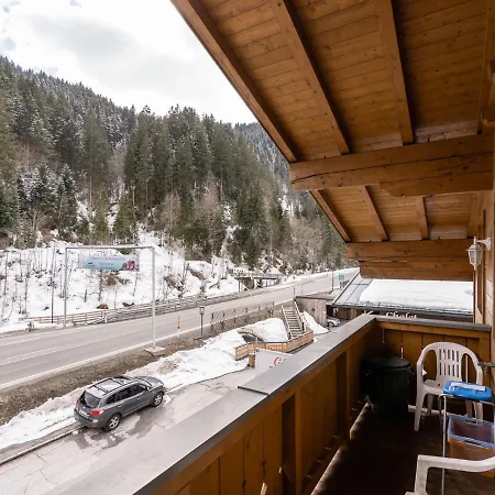 Cozy In Saalbach-hinterglemm With Sauna *